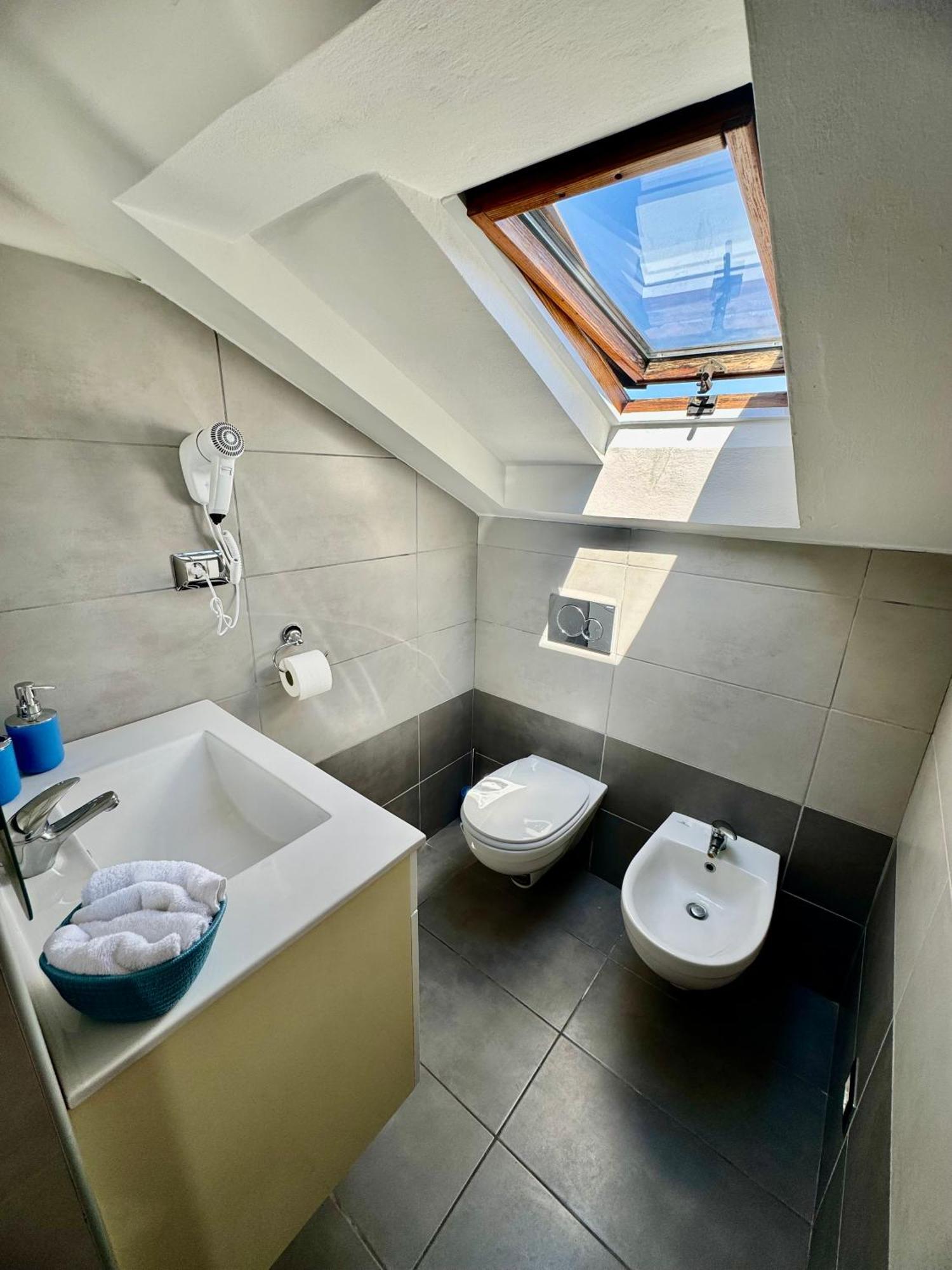 Sky Loft Apartment Alba  Bagian luar foto