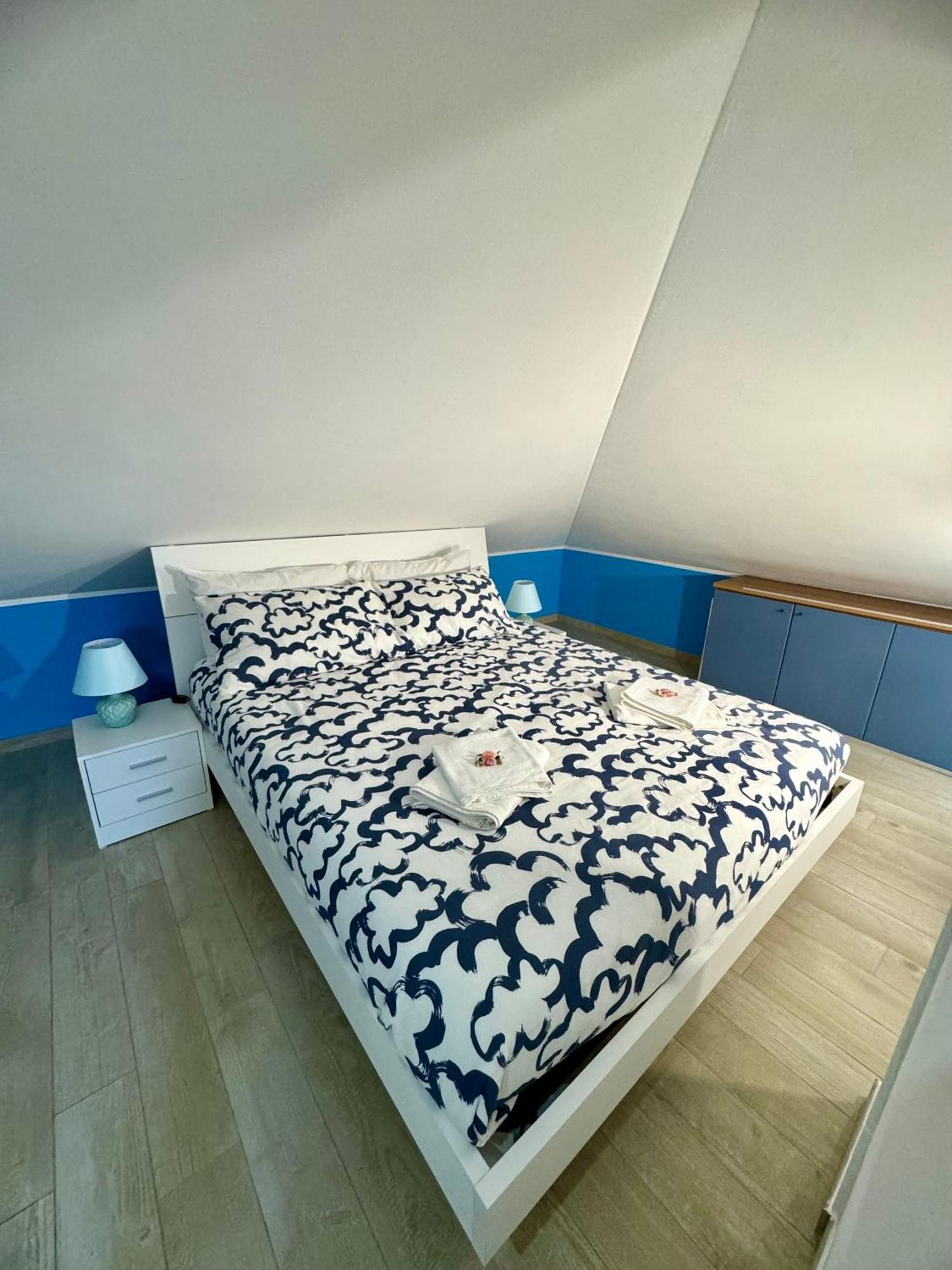 Sky Loft Apartment Alba  Bagian luar foto